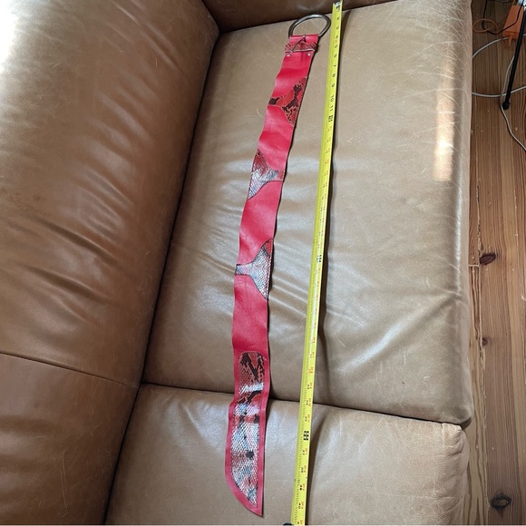 Rare red leather snakeskin vintage wide large statement buckle belt textured - Picture 5 of 8